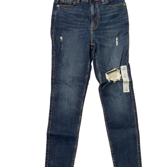 BNWT Old Navy Extra Highrise Rockstar Jeans - Picture 2 of 3